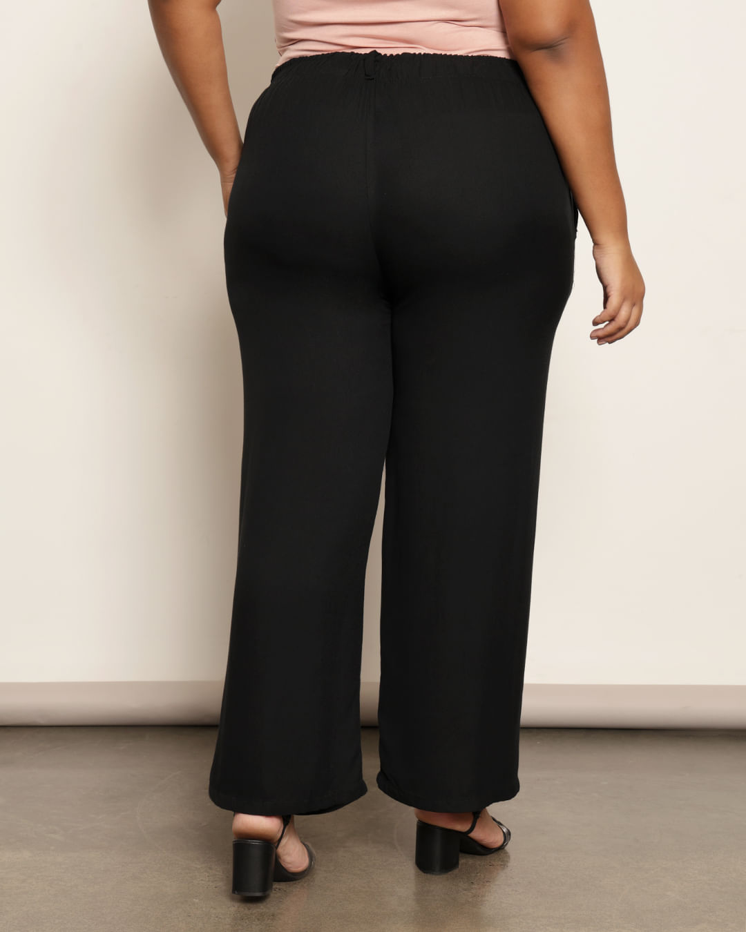 Calca-3248-Reta-Cbotoes---Preto