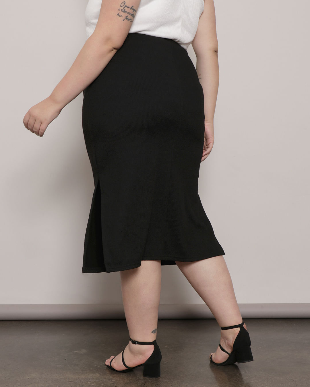 Saia-9883pl-Midi-Sr-Canelada-Fenda-Late---Preto