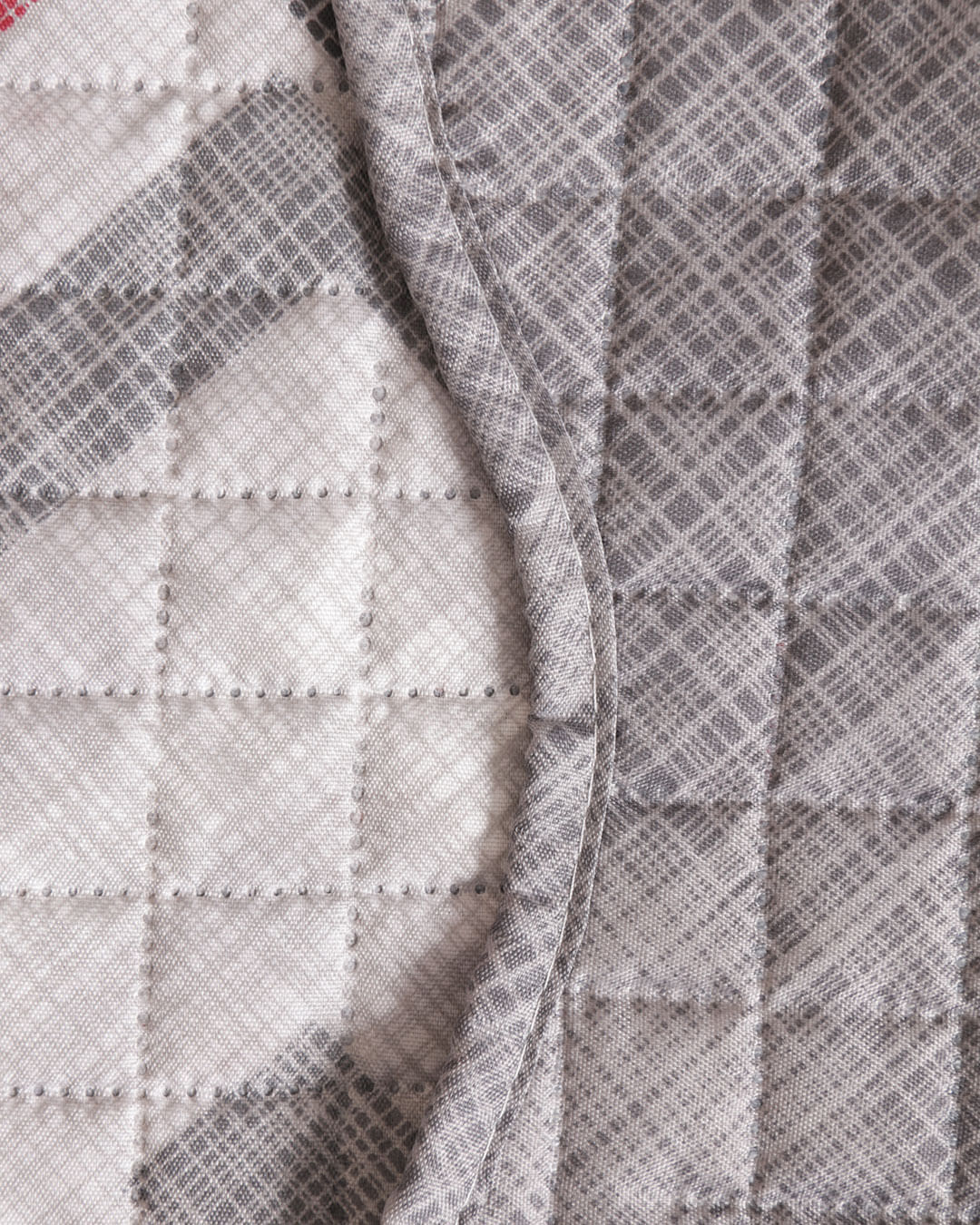 Kit-Colcha-Qs-Paris--S18-240-M-X-260-M---Cinza-Listrado