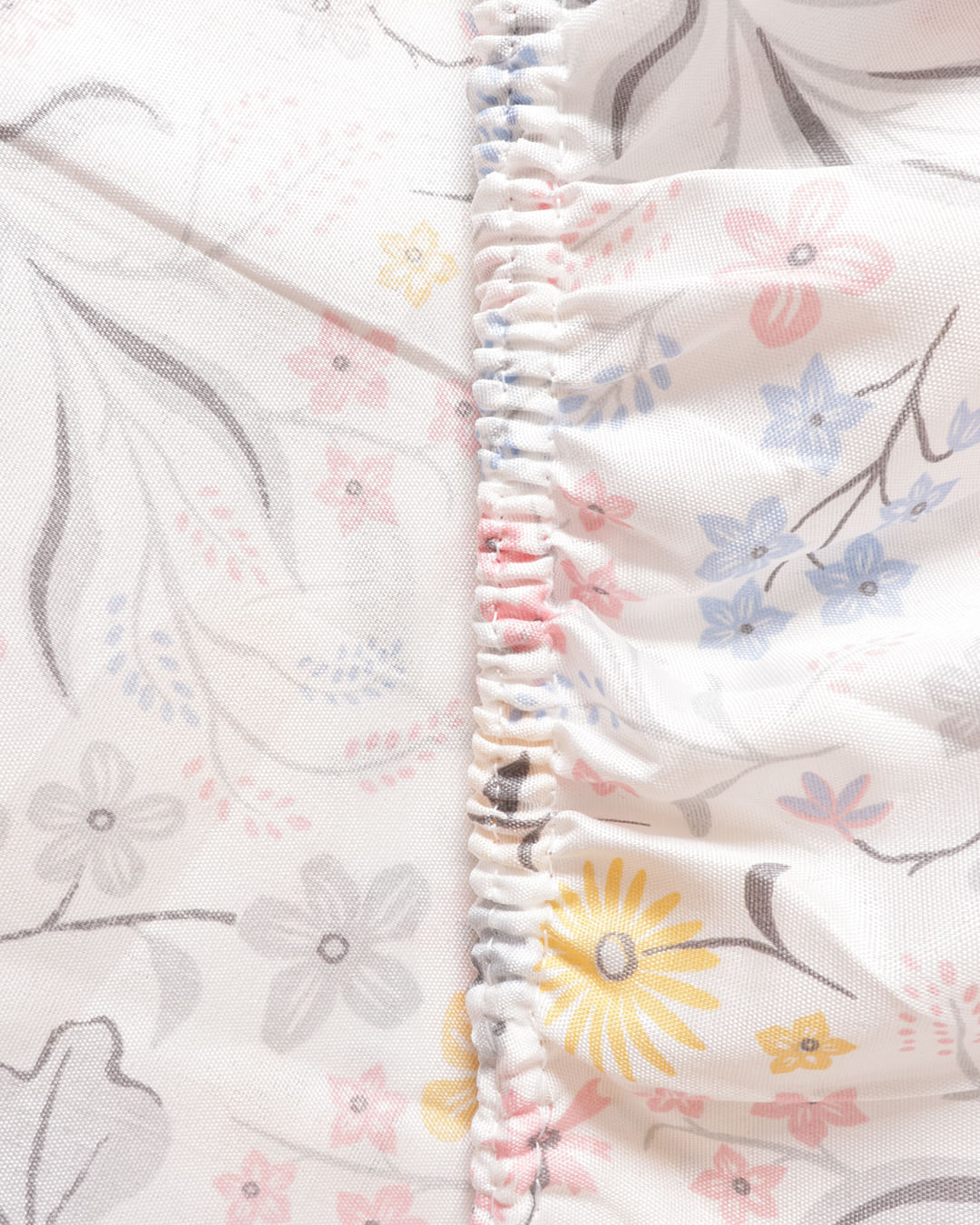 Lencol-Solteiro-C-Elast-Romantico-Sorti---Branco-Floral
