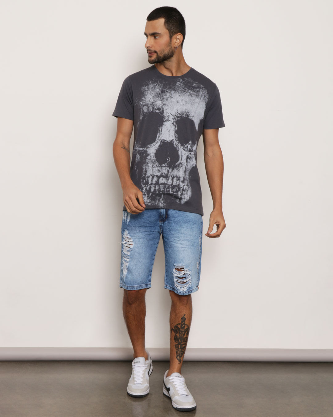 Camiseta--Tor-F11025--Frontal-Caveira-P---Cinza-Escuro