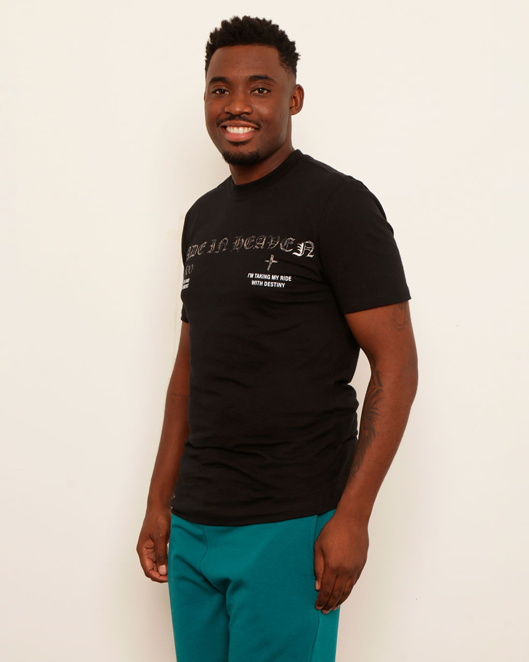 Camiseta-Escrita-Frontal-15126055-Pgg---Preto