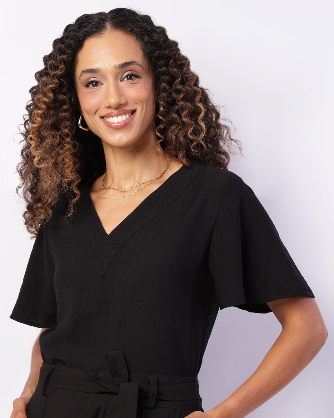 Blusa-Gola-V-Pesp-Spanish-230045---Preto