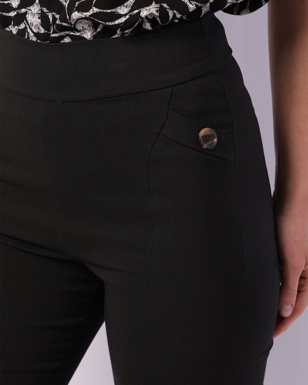 Calca-204002-Bengaline-Det-Botao---Preto