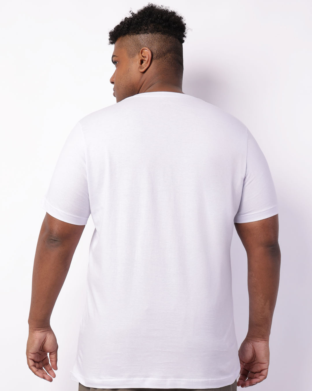 Camiseta-9002142-Mountains-Bco-Plus---Branco