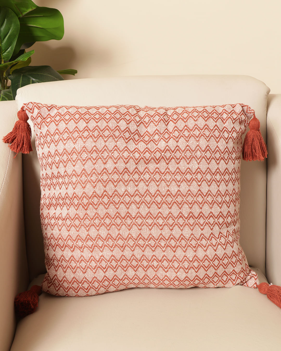 Almofada-Rustica-40x40-Pompom-Terra---Terracota-Outros