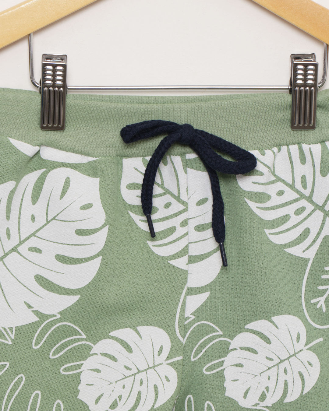 Shorts-Folhas-03270080-Masc-13---Verde-Claro