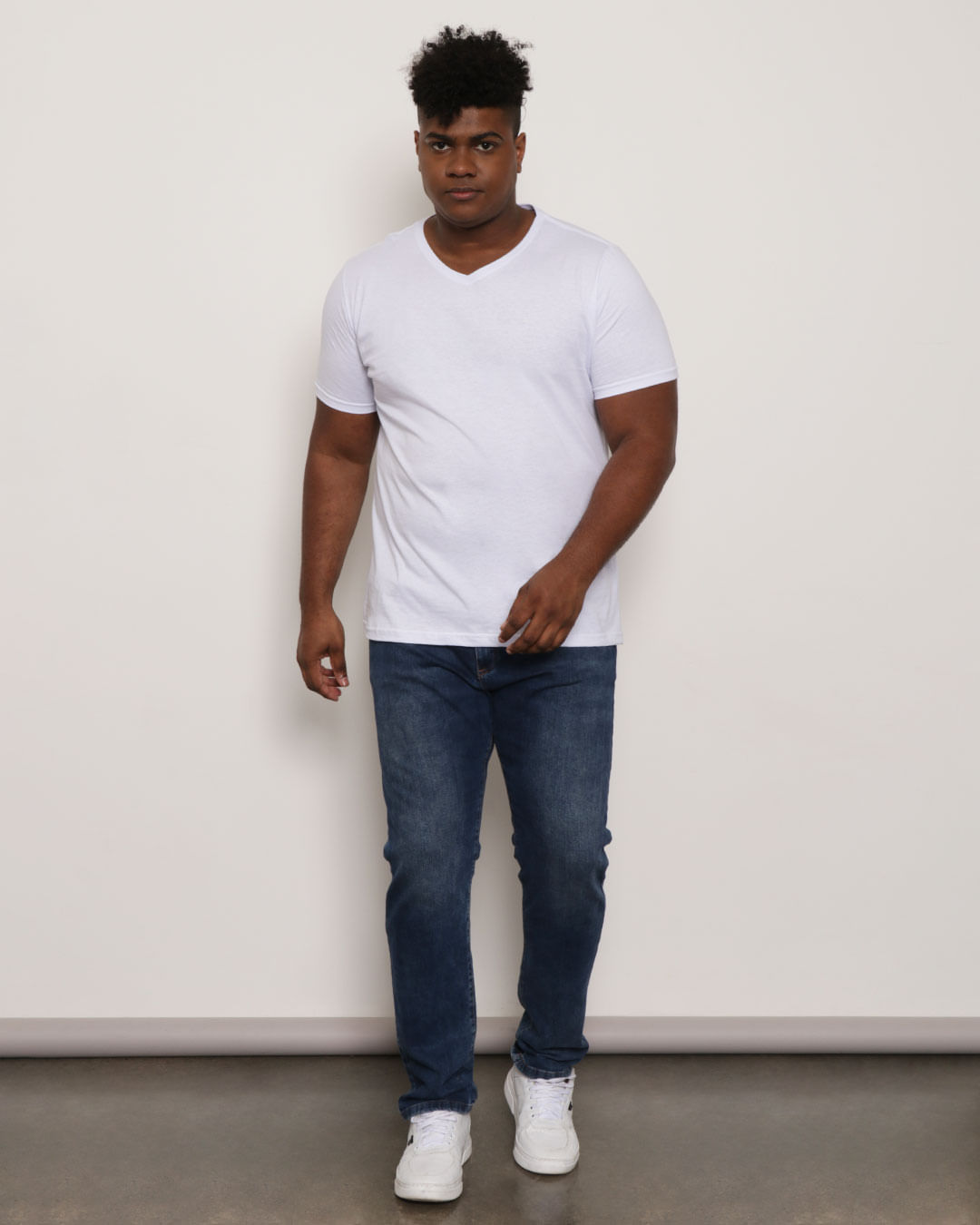 Camiseta-Dec-V-3000t-Bas-Mm-Bco-Alg-Plus---Branco