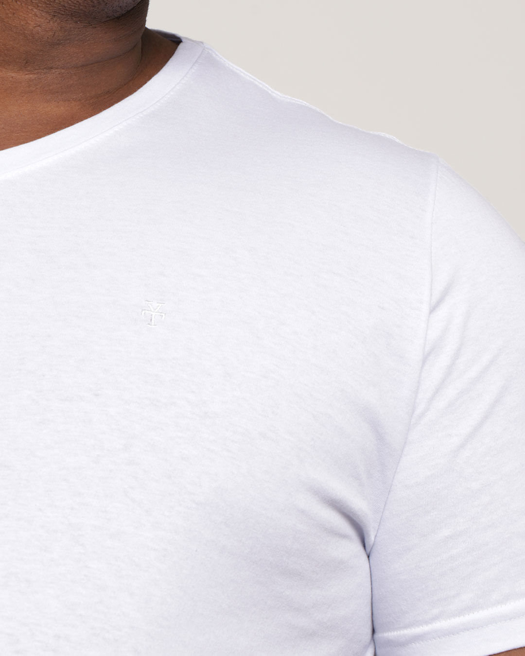 Camiseta-Dec-V-3000t-Bas-Mm-Bco-Alg-Plus---Branco