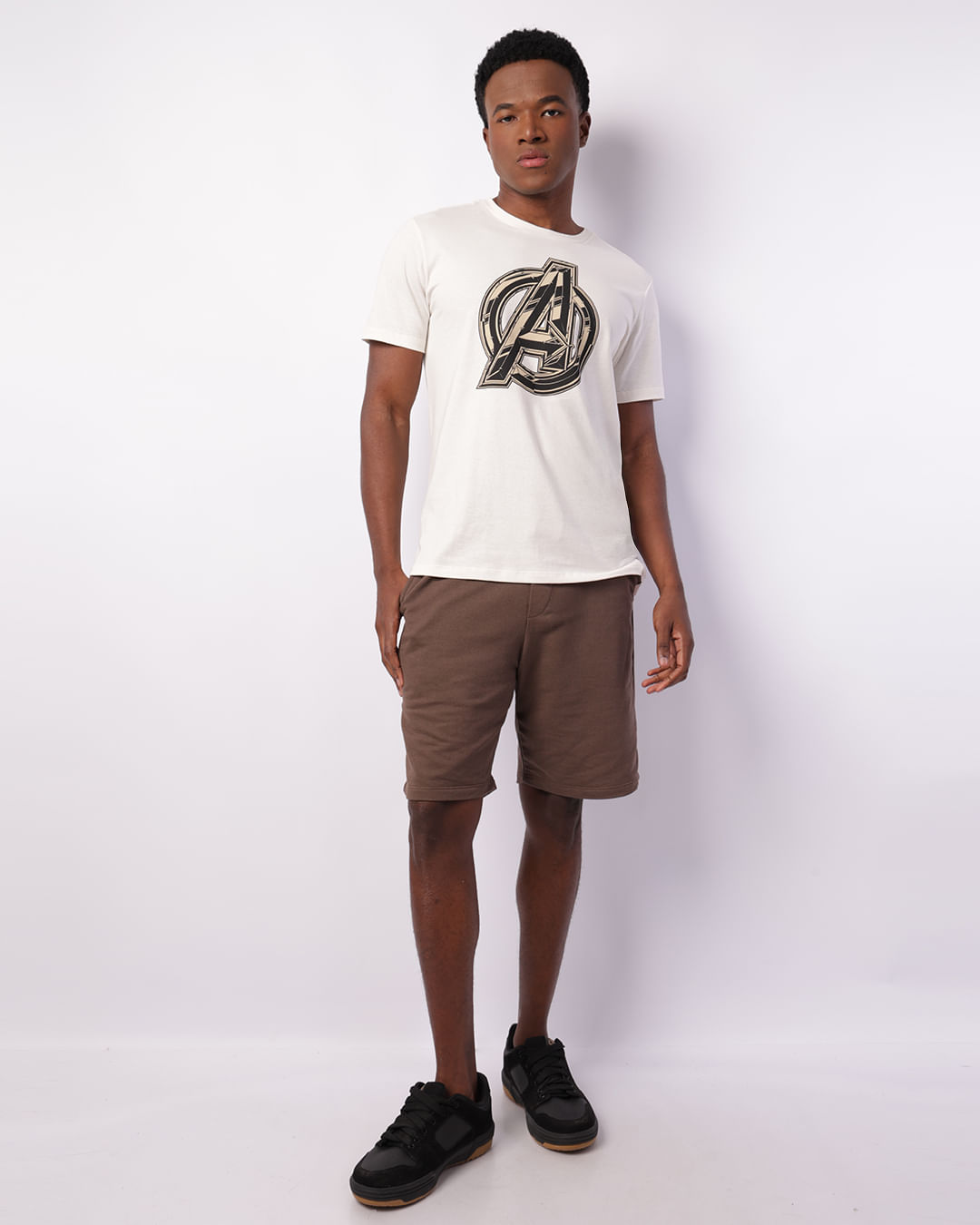 Camiseta--Avengers-0401670-Pgg---Off-White