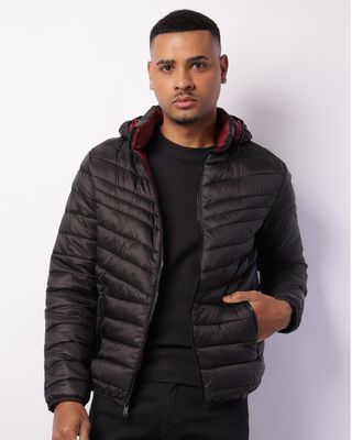 Jkt-Uniqlo-3vt8208-1-So---Preto-Outros