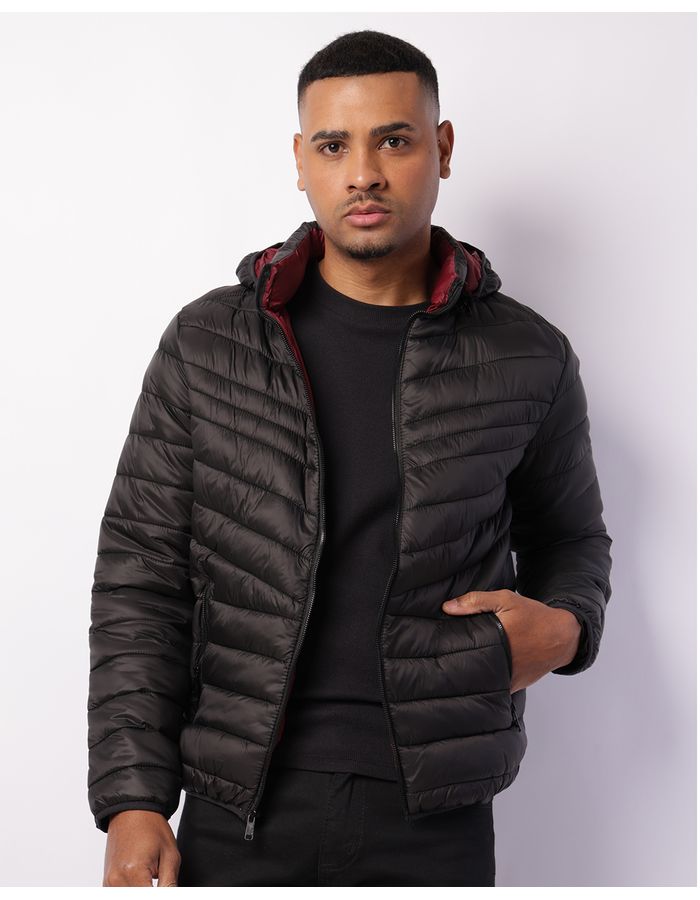 Jkt-Uniqlo-3vt8208-1-So---Preto-Outros
