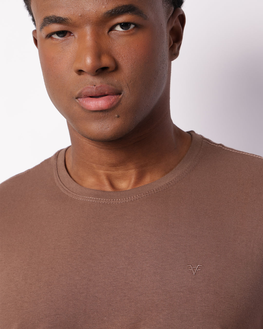 Camiseta-Basica-Cf-Bord-Marrom-Med---Marrom-Medio