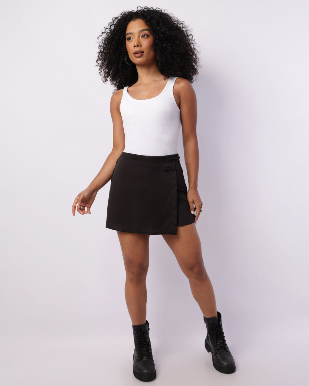 Short Saia Feminino Curto com Lacinho Preto