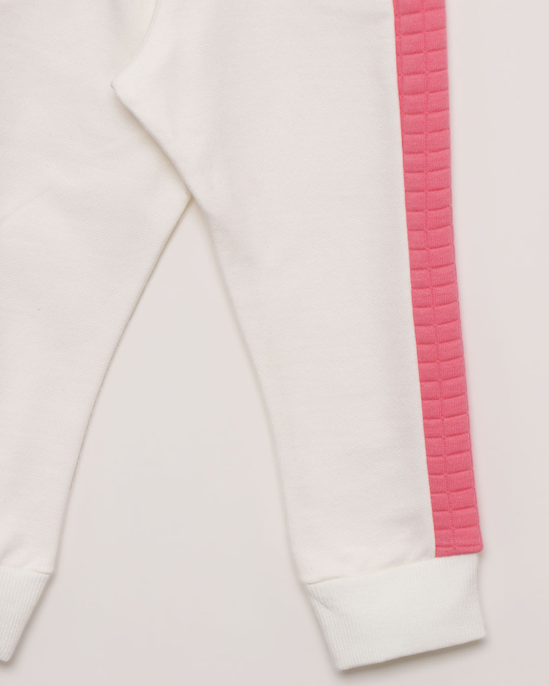 Calça Moletom Bebê Básica com Recorte Matelassê Off White-1751467229031