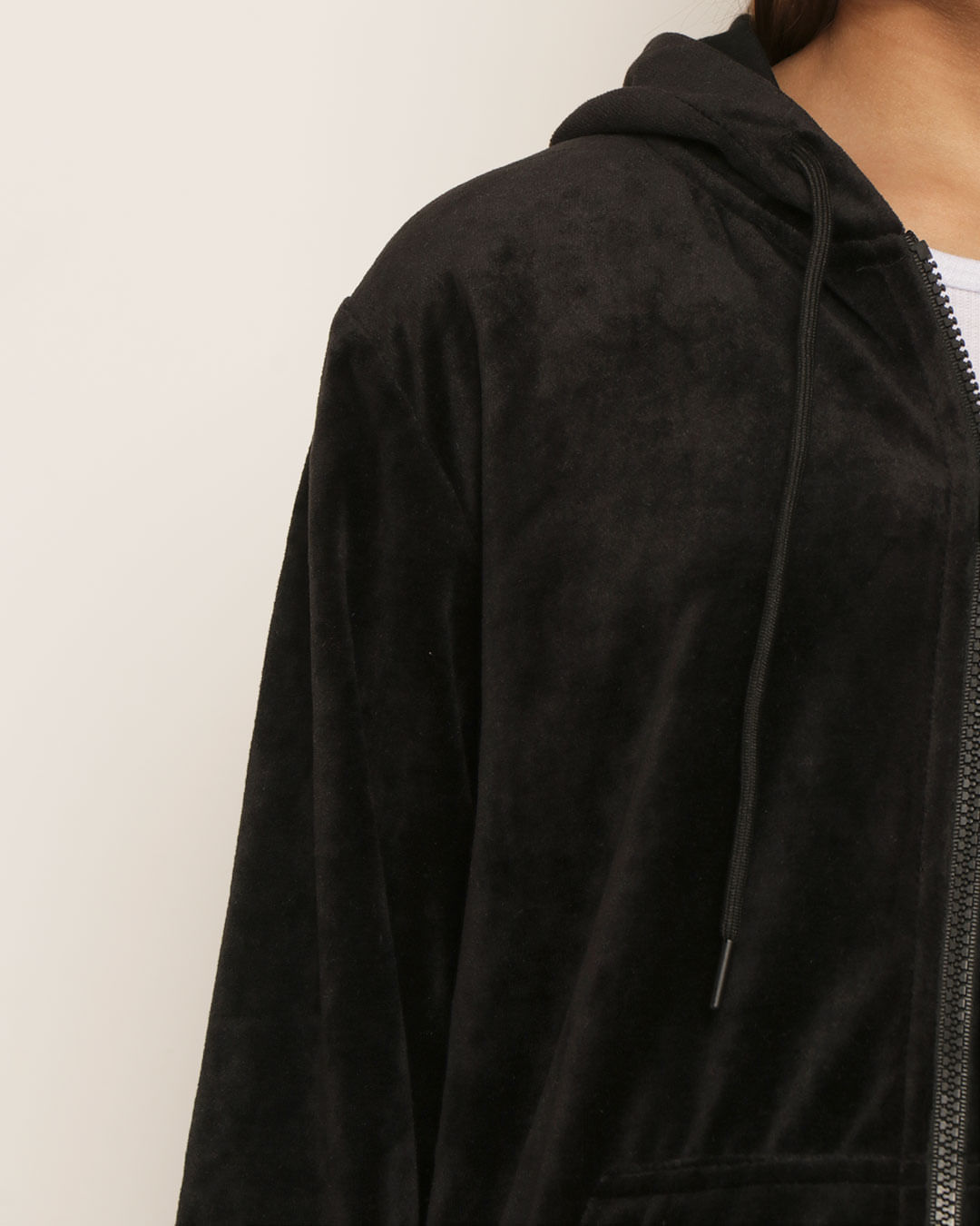 Casaco Juvenil Com Zíper e Capuz Plush Preto-1751471717219