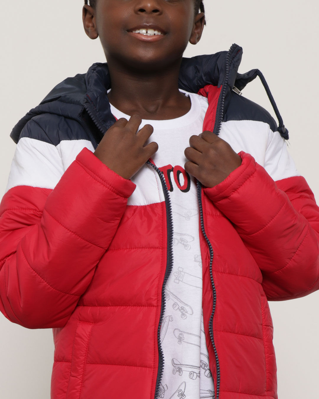 Jaqueta Infantil Puffer Capuz Com Recortes Vermelho E Marinho-1751472035379