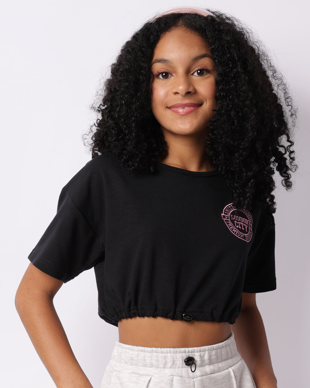 Blusa Juvenil Cropped Com Colissê Preta-1748347385067