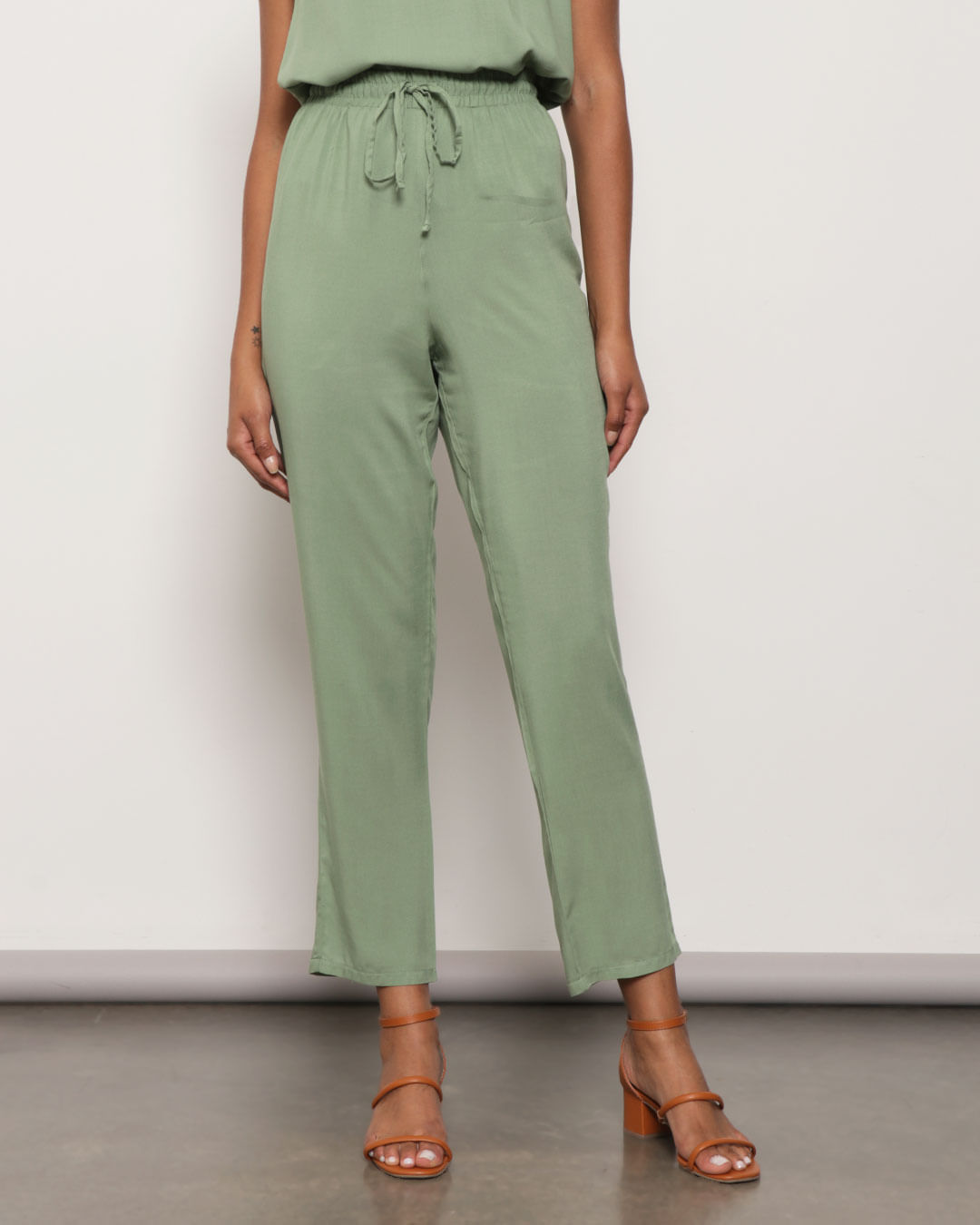 Calça Viscose Feminina Reta Verde-1751911264783