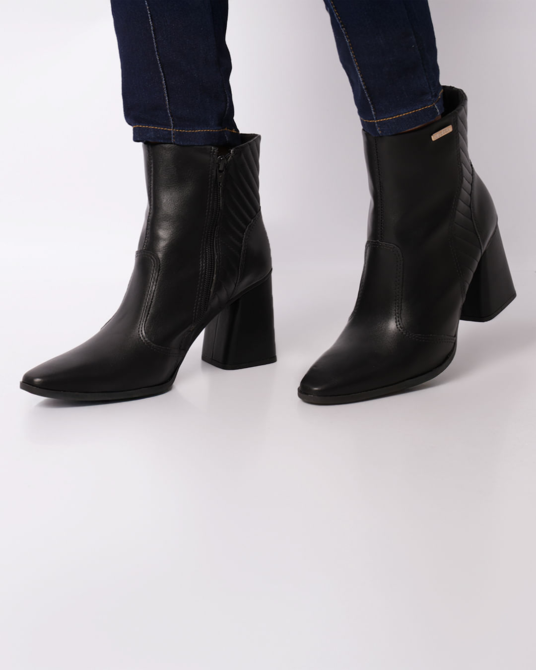 Bota-Fem-Cm-Me572-0001-Berteli-Pto-3439---Preto