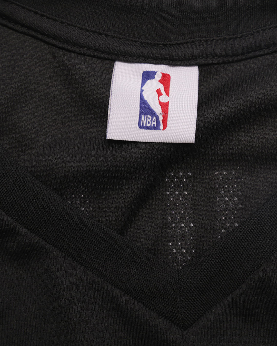 Cam-Mc-Nba-N0757-Chicago-Bulls---Preto