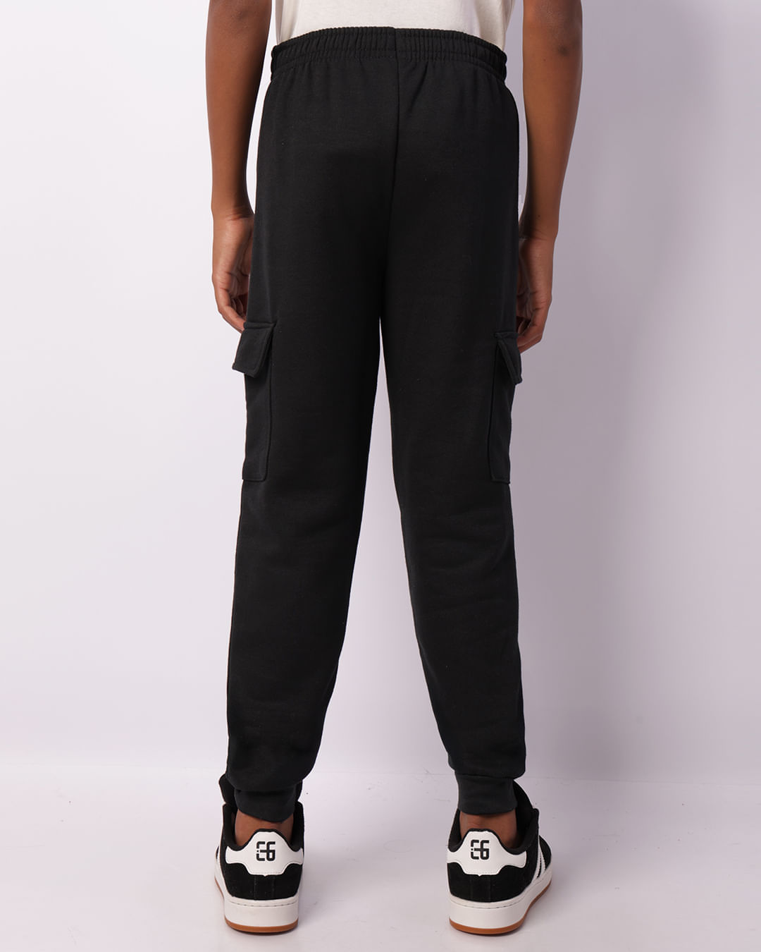 TROCAR FOTO - Calça Moletom Juvenil Bolso Cargo Preta-1754076645834