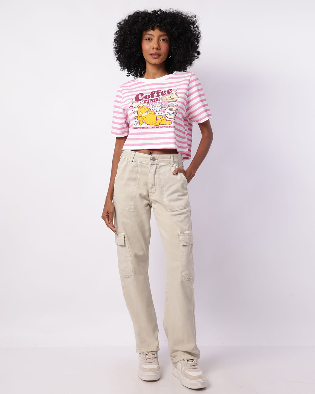 Calça Jeans Feminina Wide Leg com Bolsos Cargo Verde