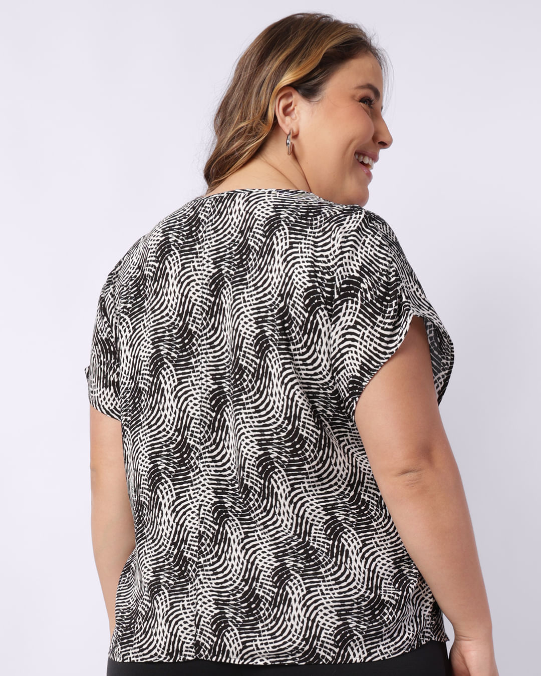 Blusa-230346cx-24ta--Manga-Morcego---Preto