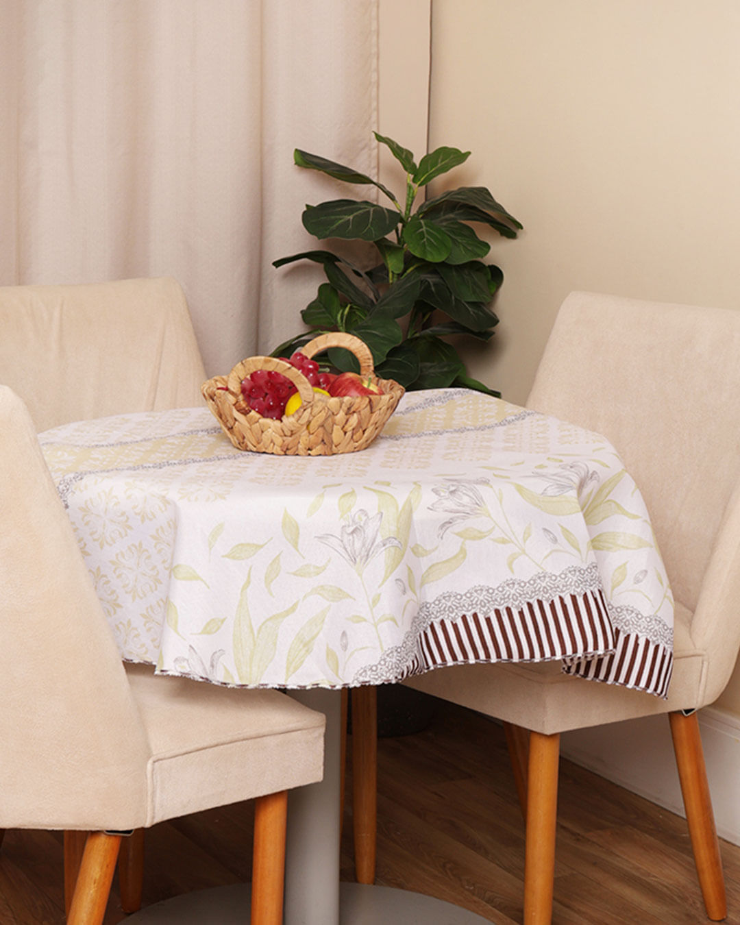 Toalha-Mesa-Red-140---Branco-Floral