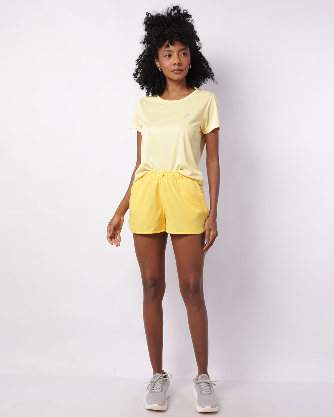 Short Fitness Feminino Curto com Bolsos Amarelo-1755534104714
