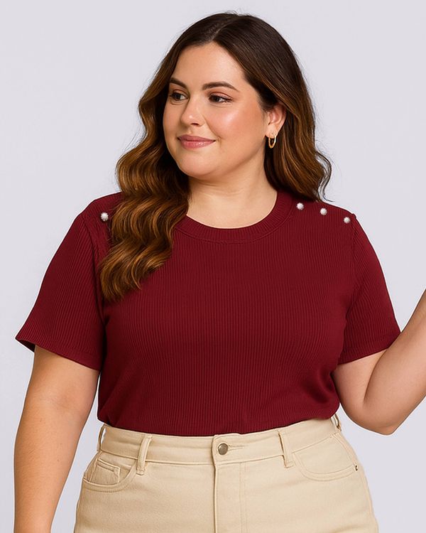 Blusa Plus Size Feminina Canelada Pérolas Manga Curta Vinho G3