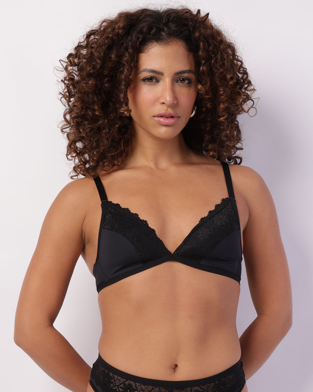 Soutien-Triangulo-Micro-E-Renda-9505---Preto
