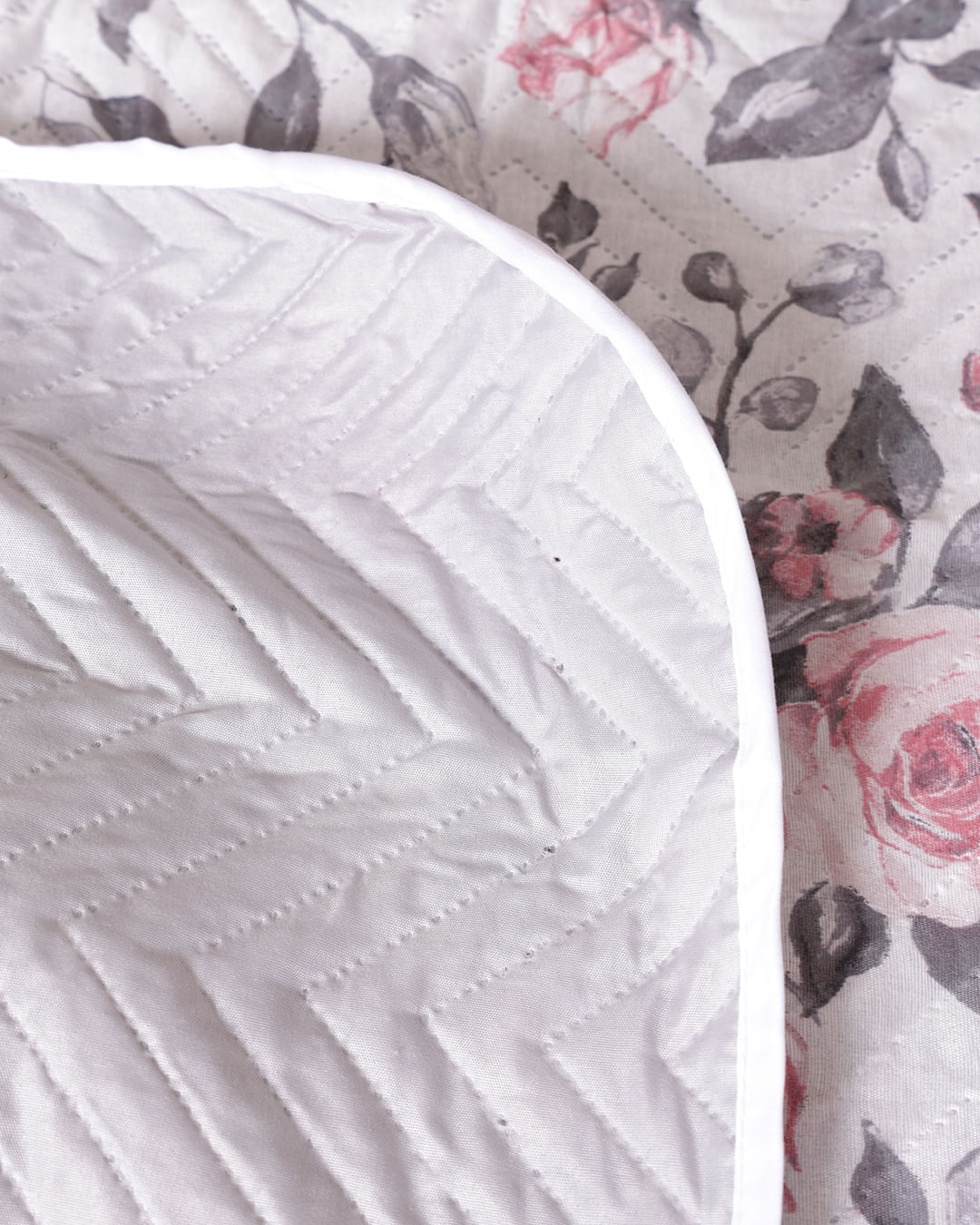 Kit-Colcha-Cs-Portat-Cabas-Ultrasonica---Off-White-Floral