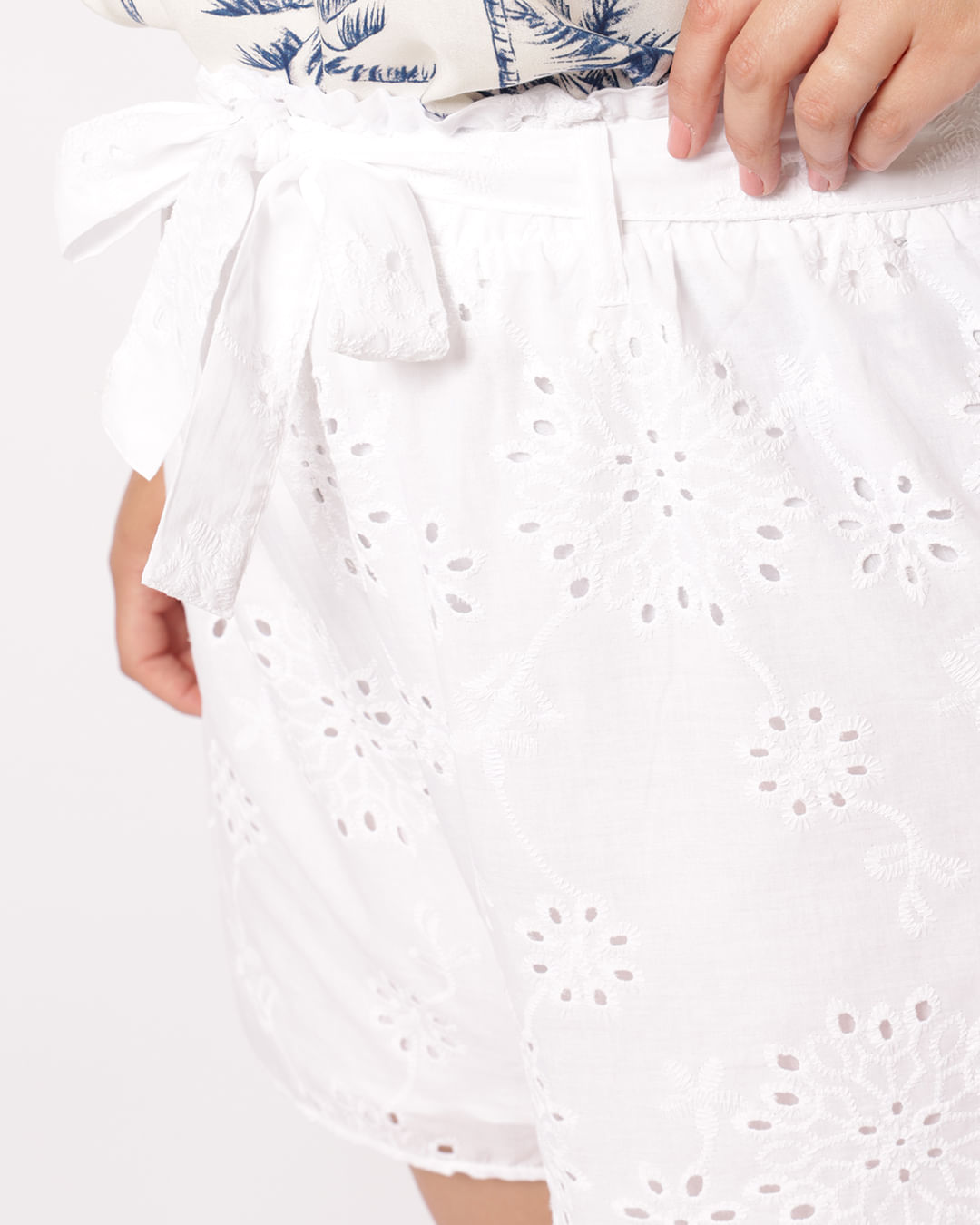Shorts-230848-Amarracao-Laise---Branco
