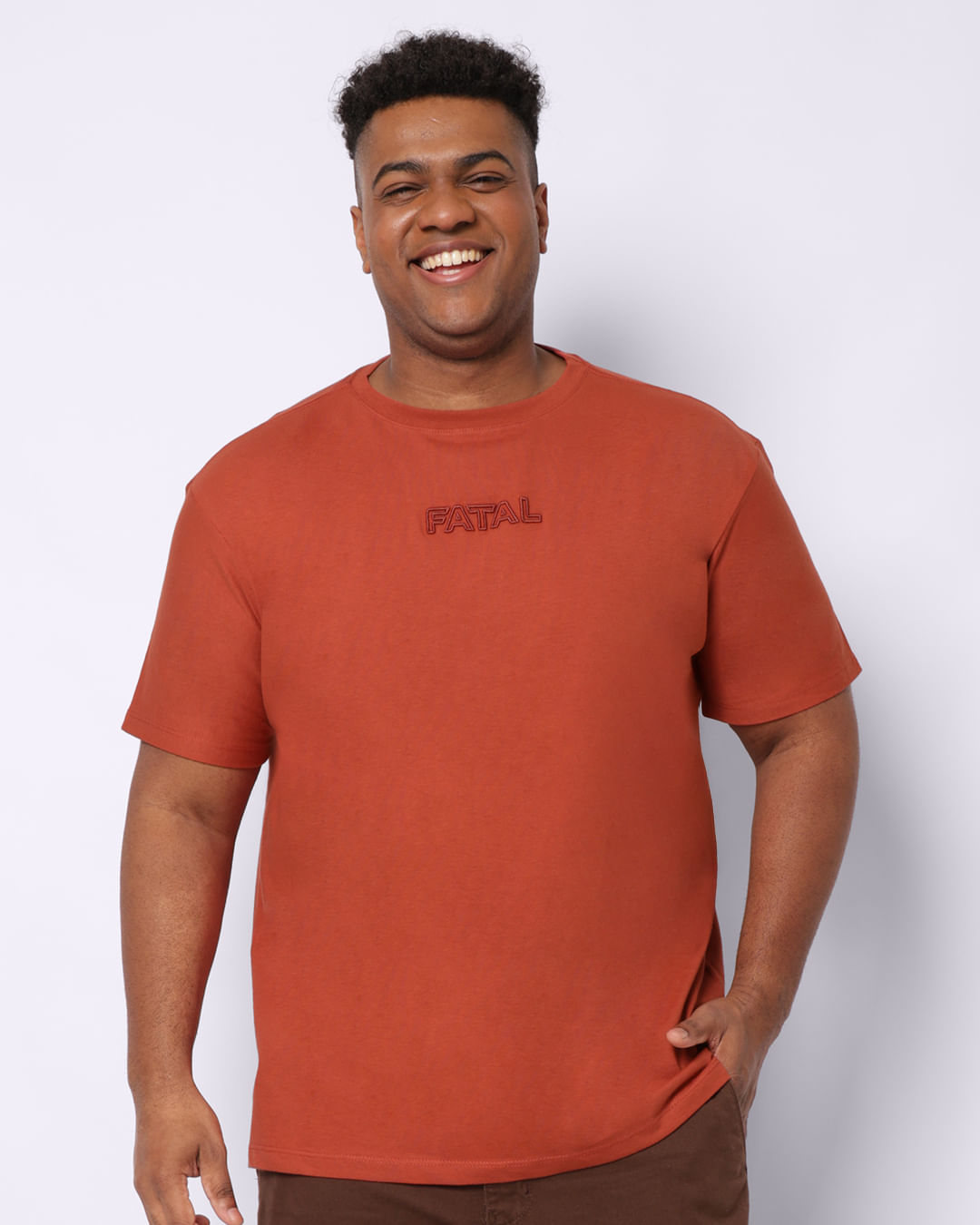 Camiseta Plus Size Masculina Algodão Bordado Fatal Terracota