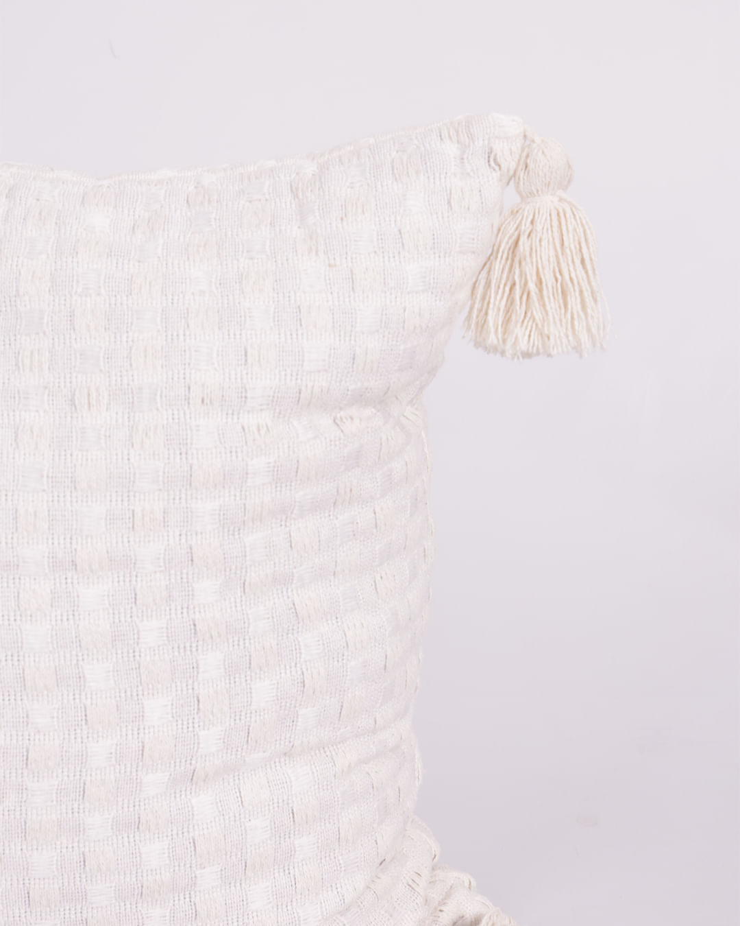 Almofada-Rustica-45x45little-Bege-Pompom---Bege