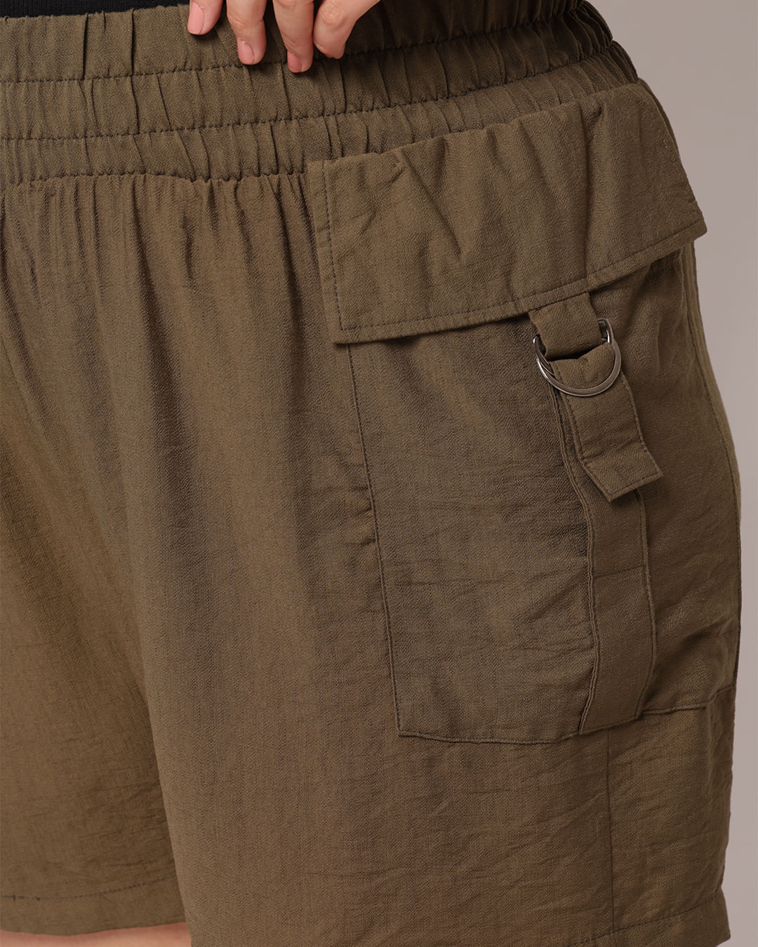 Shorts-231087-Det-Aviamento-Spnlook---Verde