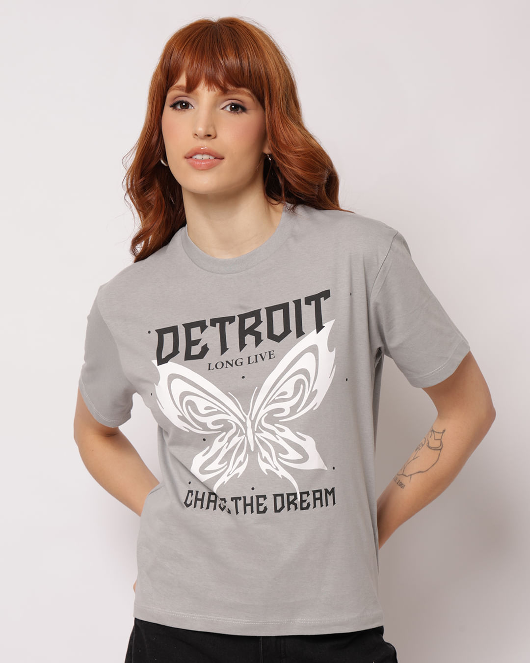 Camiseta-Mc-Detroit-Borboleta-Over-Pg---Cinza
