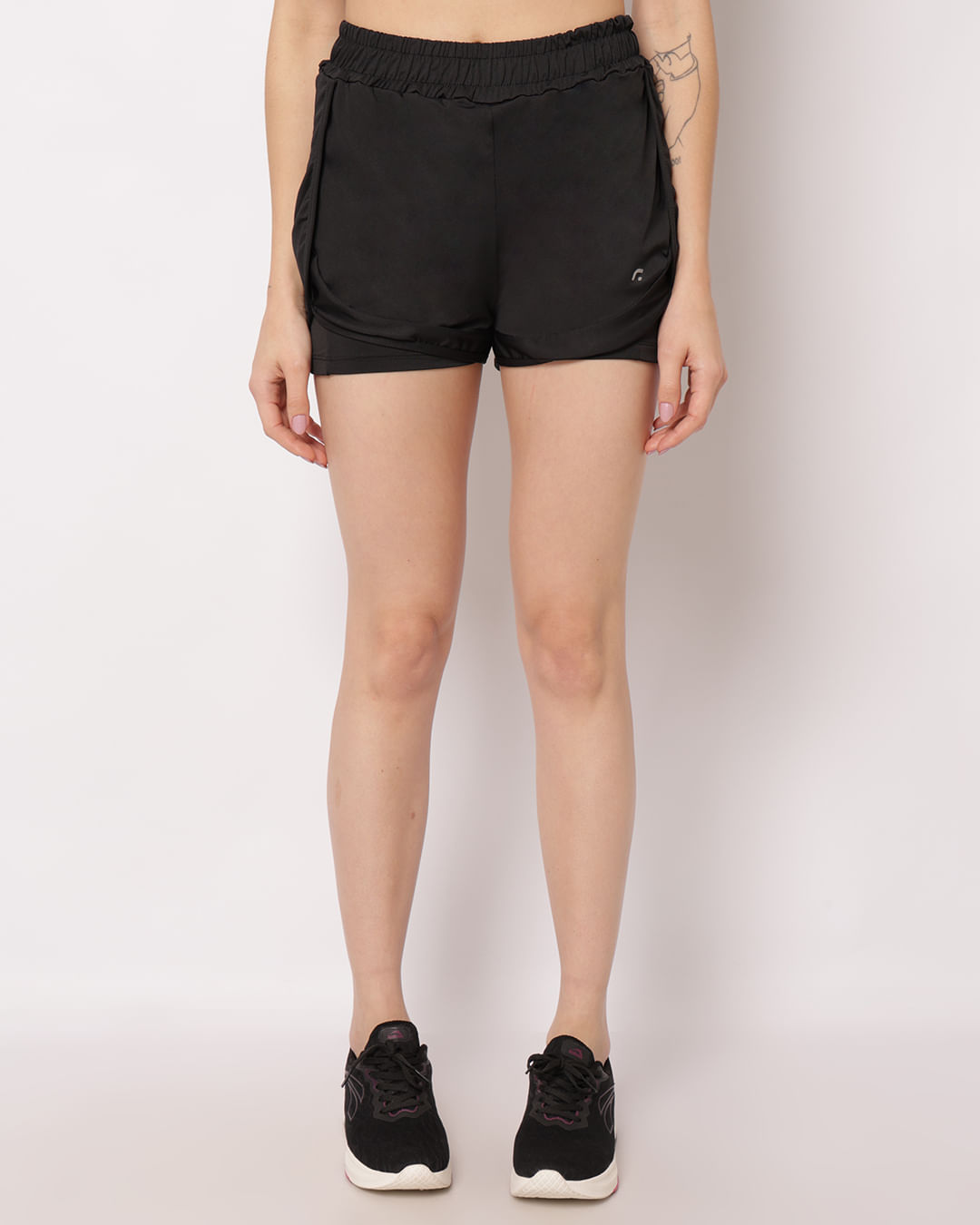 Shorts-207834-Sobreposto-Bolso-Interno---Preto