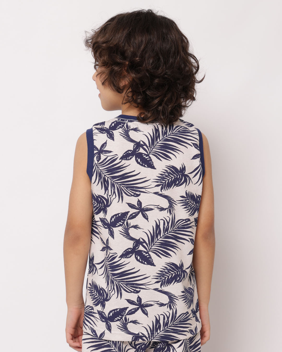 Regata-To350159-M-410-Tropical---Off-White