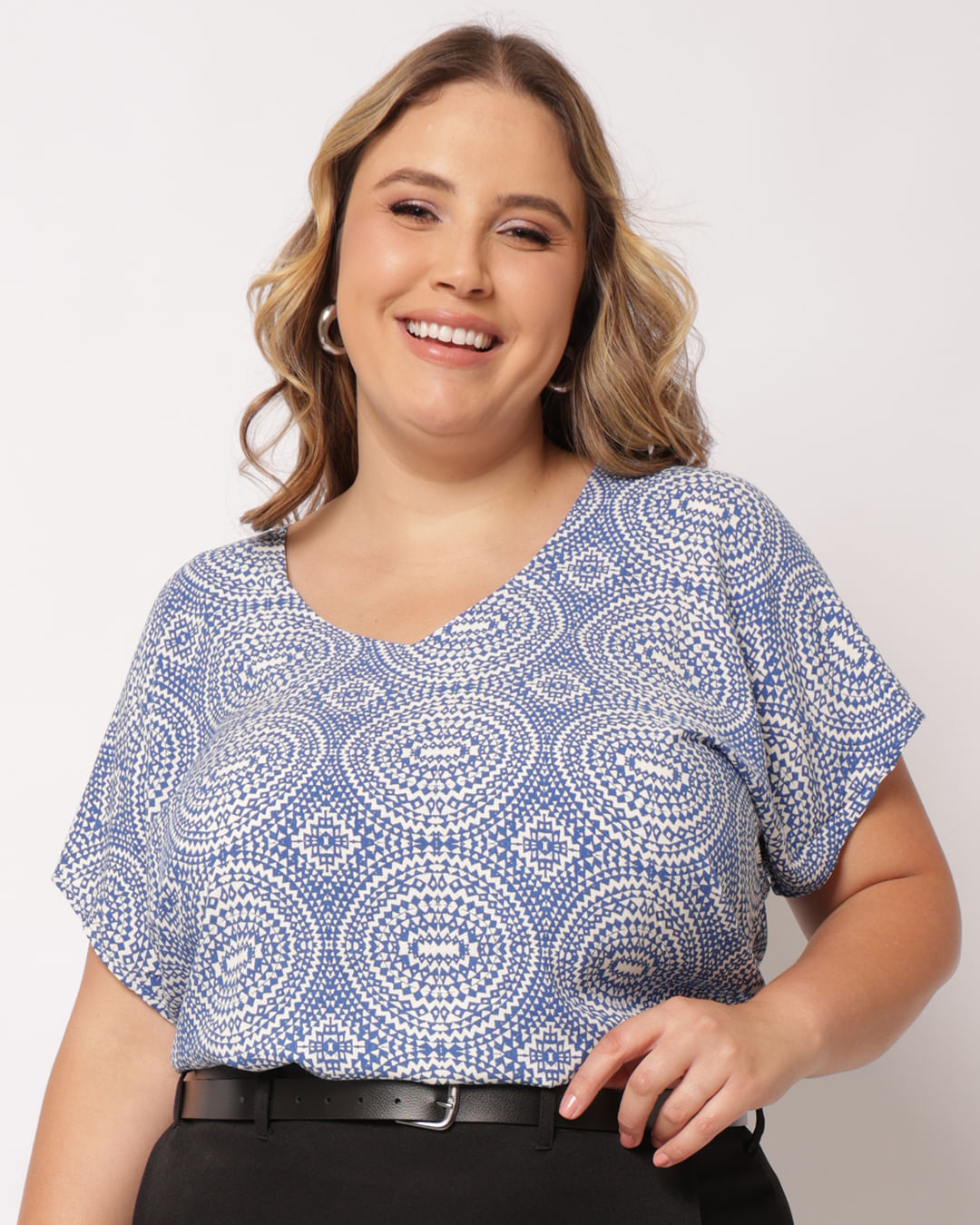 Blusa-230346cx-24ta--Manga-Morcego---Azul-Geometrico