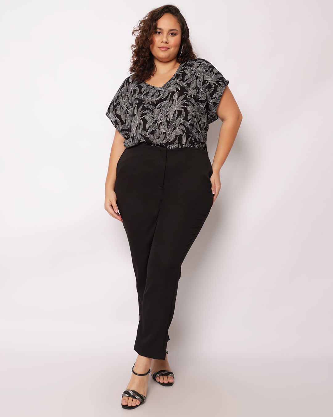 Blusa-730363-Manga-Morcego---Preto-Floral