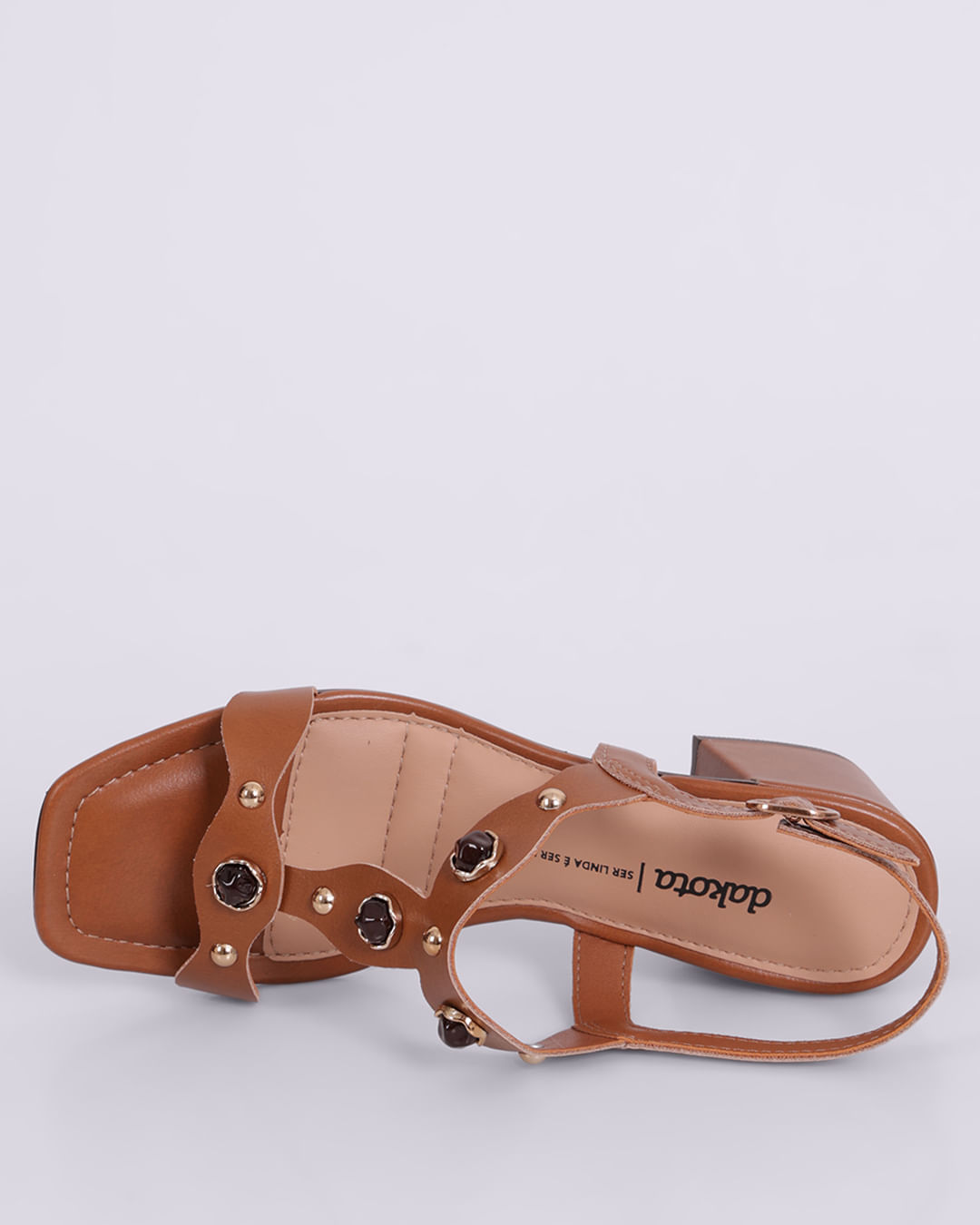Sand-Fem-Y9581---0002-Vertuo-Caram-3439---Marrom