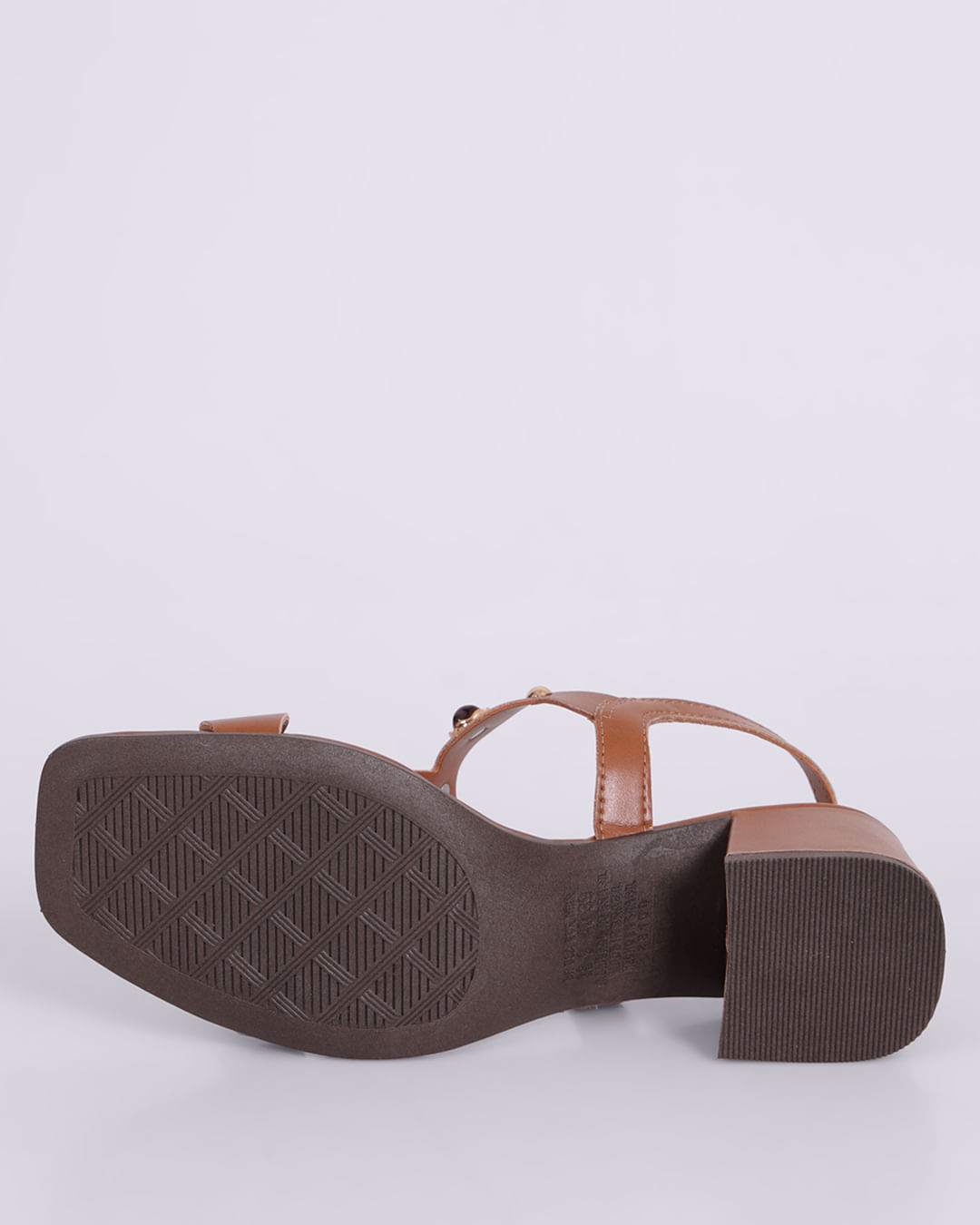 Sand-Fem-Y9581---0002-Vertuo-Caram-3439---Marrom