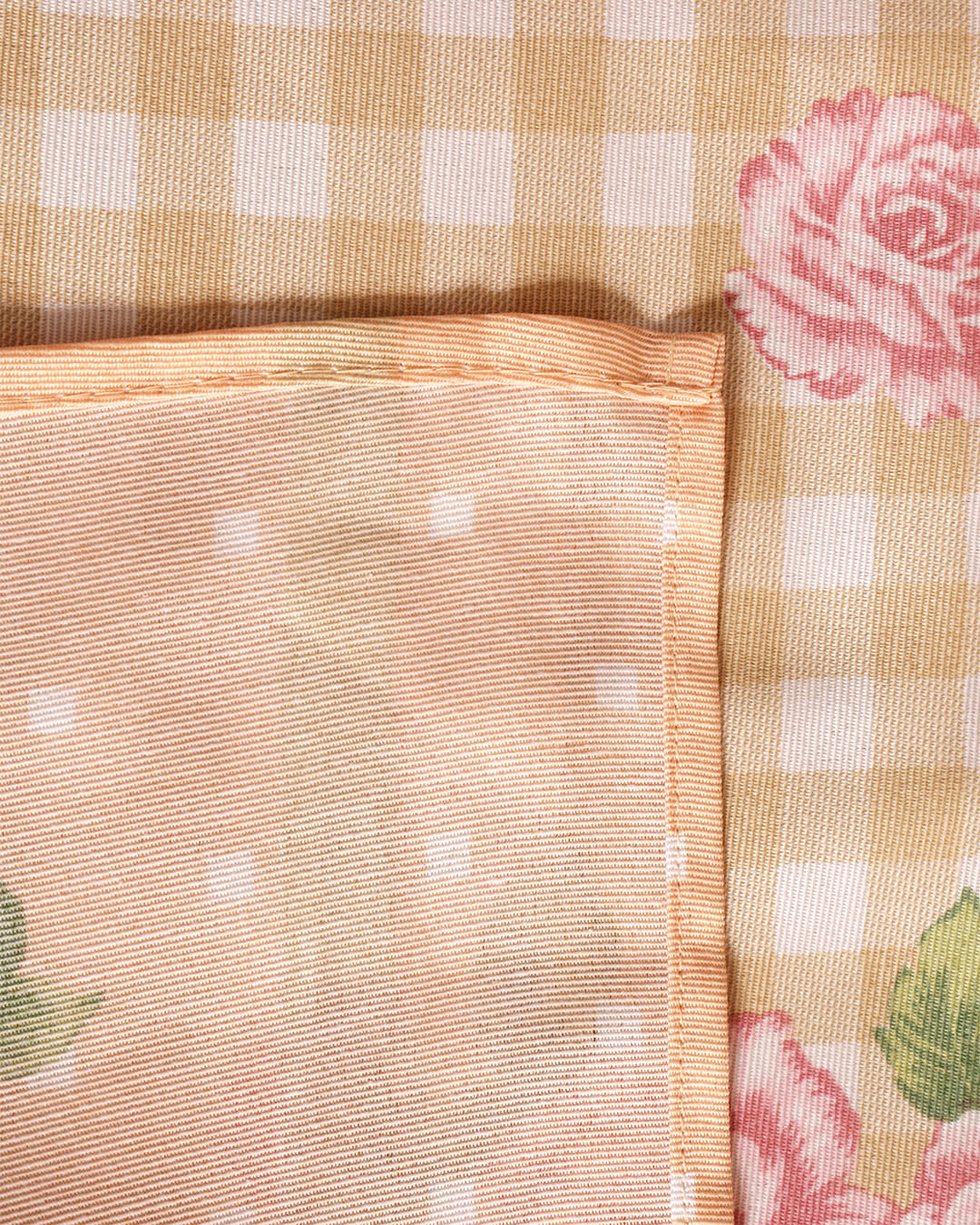 Toalha-Mesa-Quad-140x140---Rosa-Floral