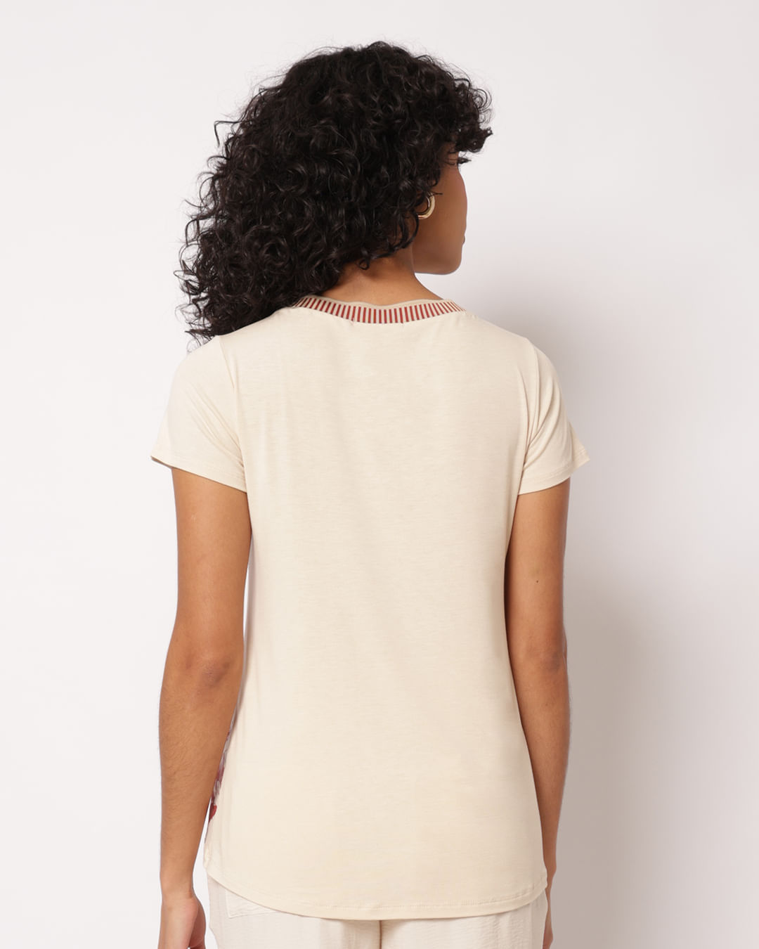 Blusa-Mc-Silk-Det-Retilinea-T110---Bege