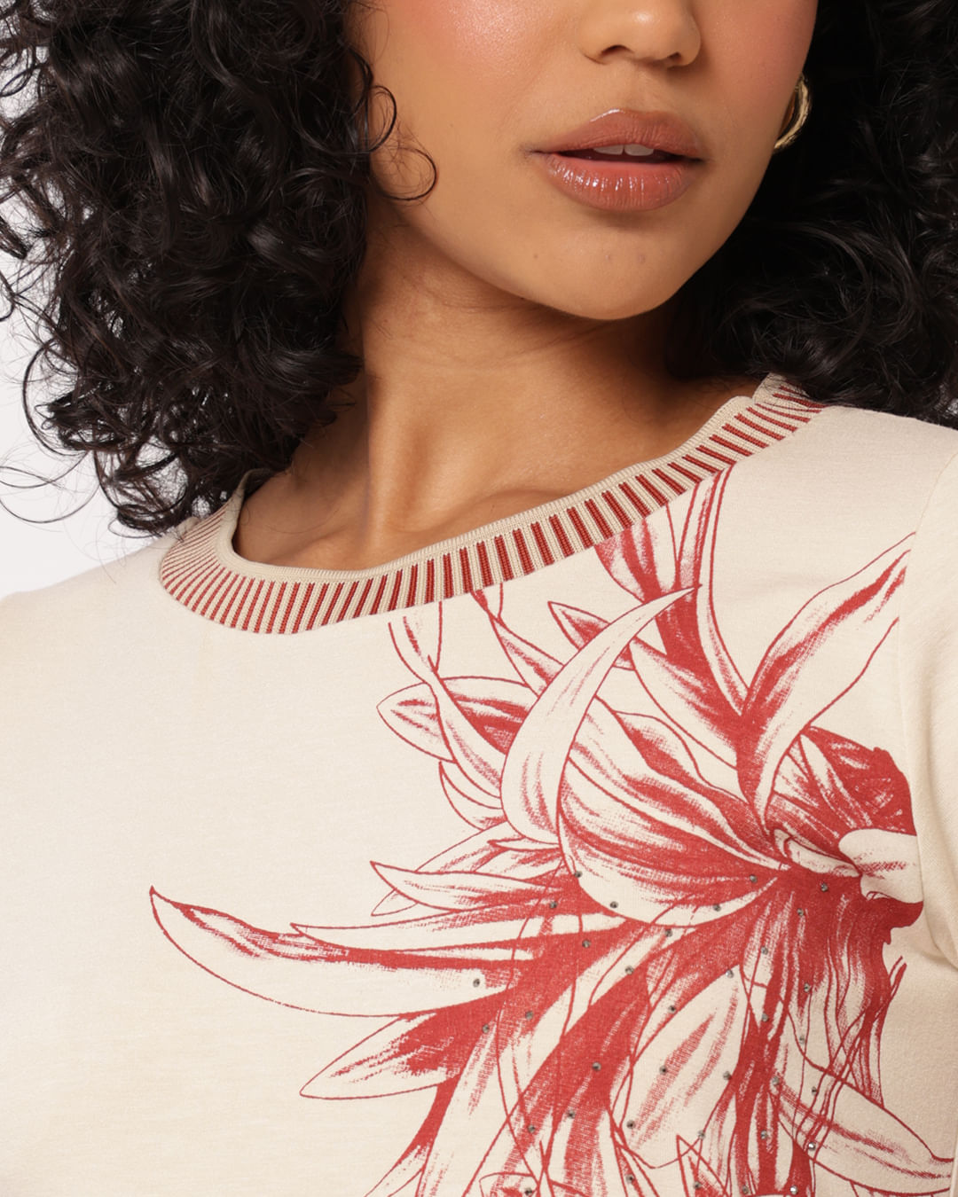 Blusa-Mc-Silk-Det-Retilinea-T110---Bege