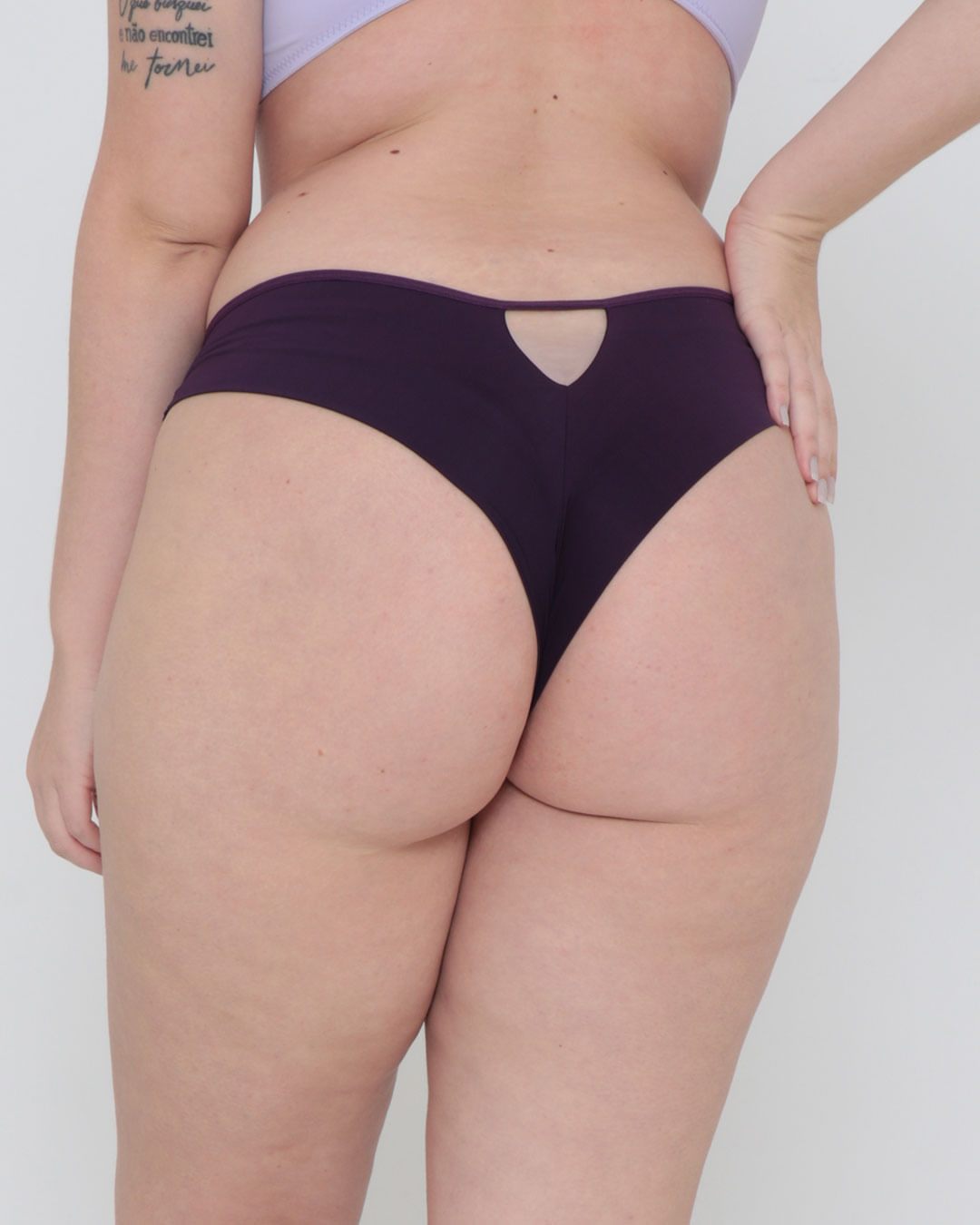 Calcinha-Plus-Size-Fio-Avulsa-Detalhe-Vazado-Roxa