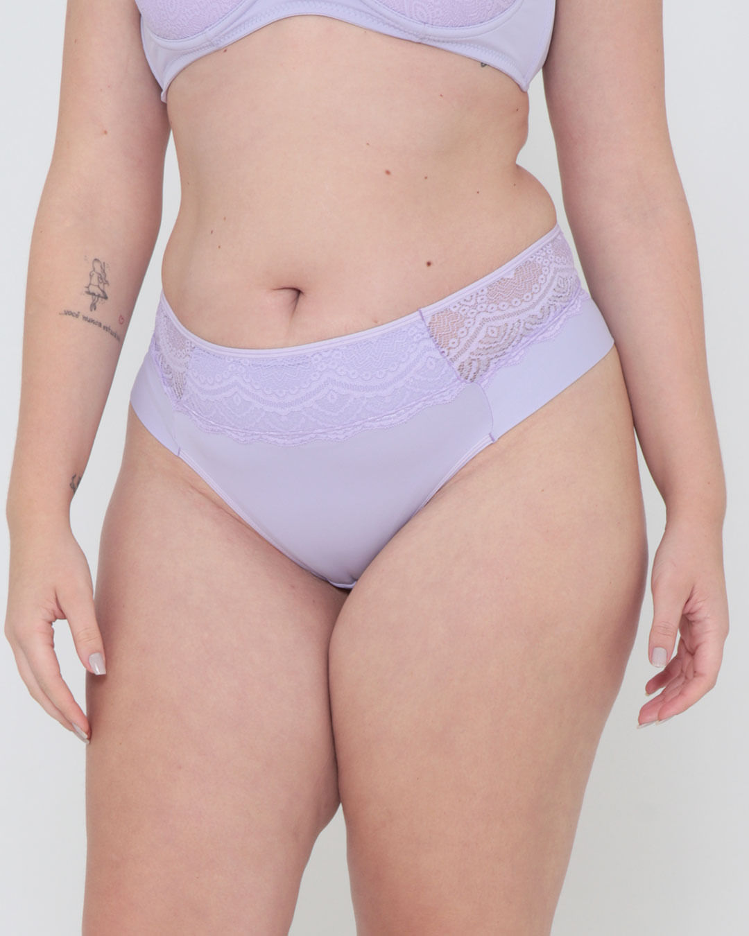 Calcinha-Plus-Size-Fio-Avulsa-Detalhe-Renda-Lilas