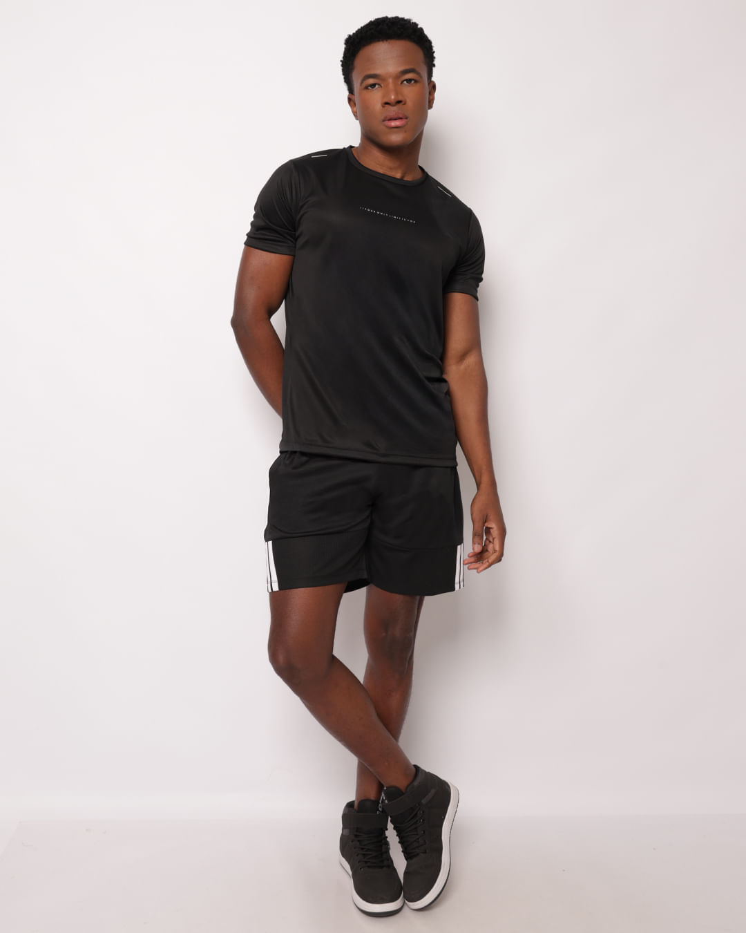 Cam-Preto-10141456-Bas---Preto